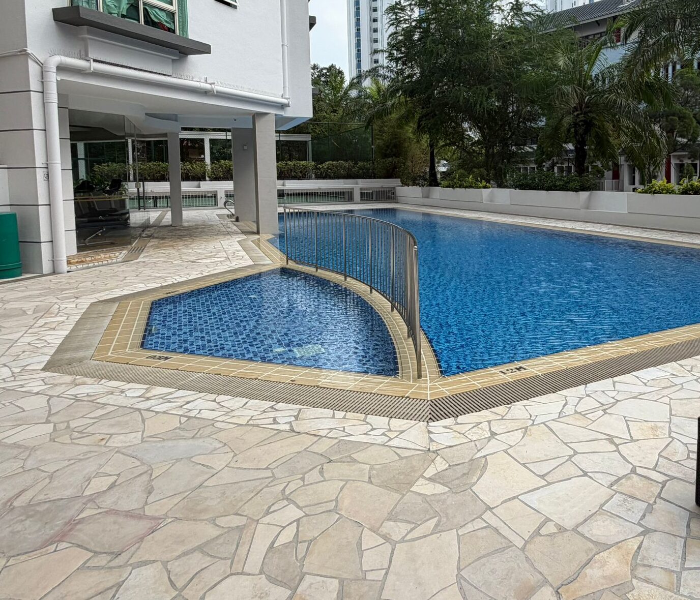 Crystal Rhu Condo Project