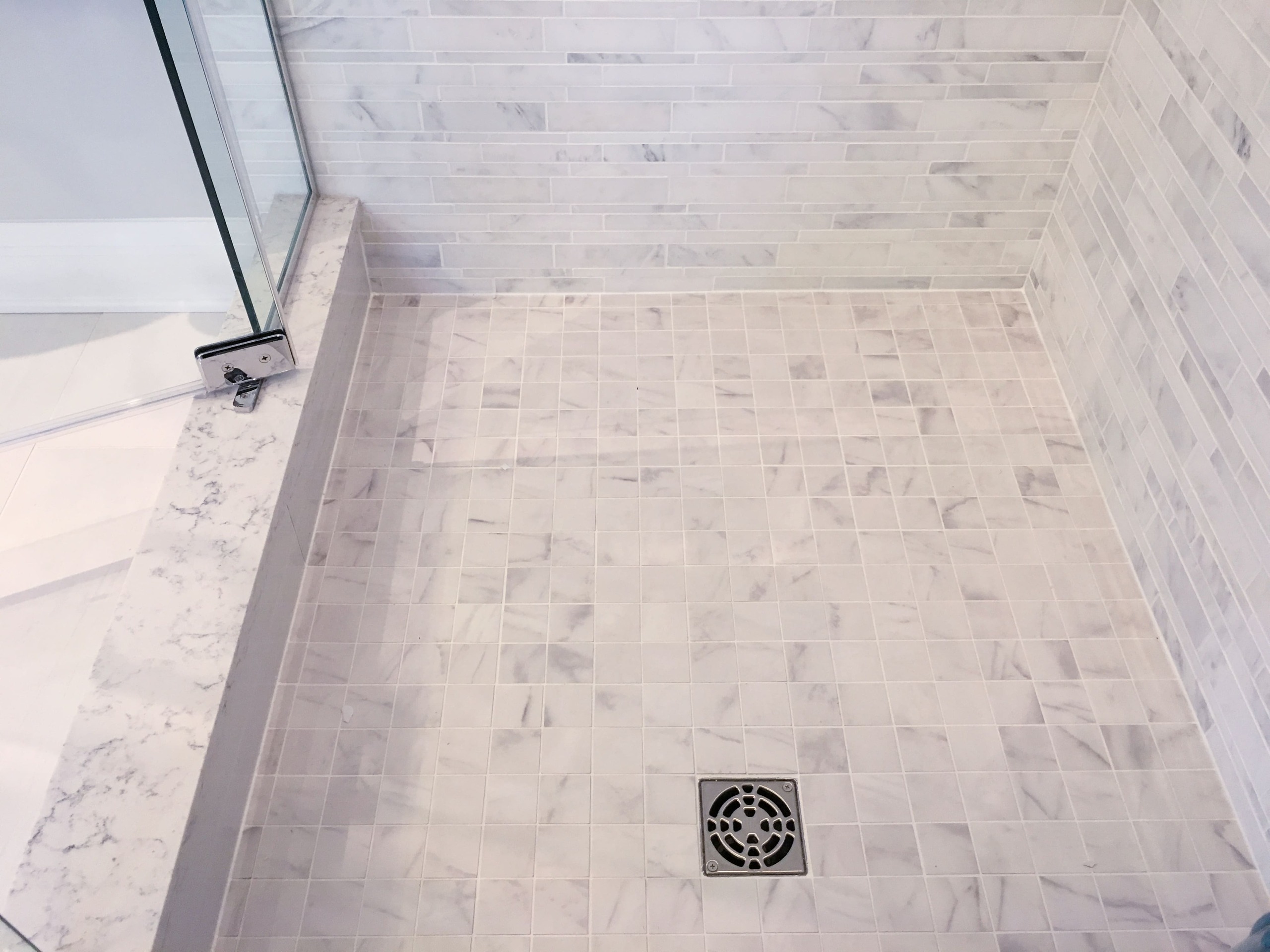 3 Ways Floor Traps Keep Your Bathroom Smelling Fresh All Day