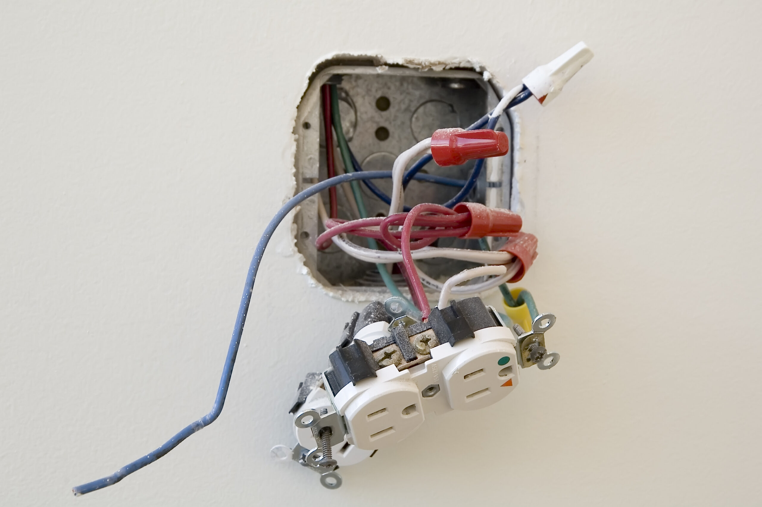 Single Gang or Double Gang? Picking the Right Wall Box Size